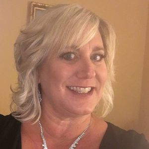 Meet your Posher, Michele